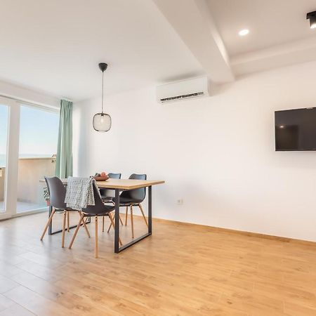 Adris Apartments Omiš Eksteriør bilde