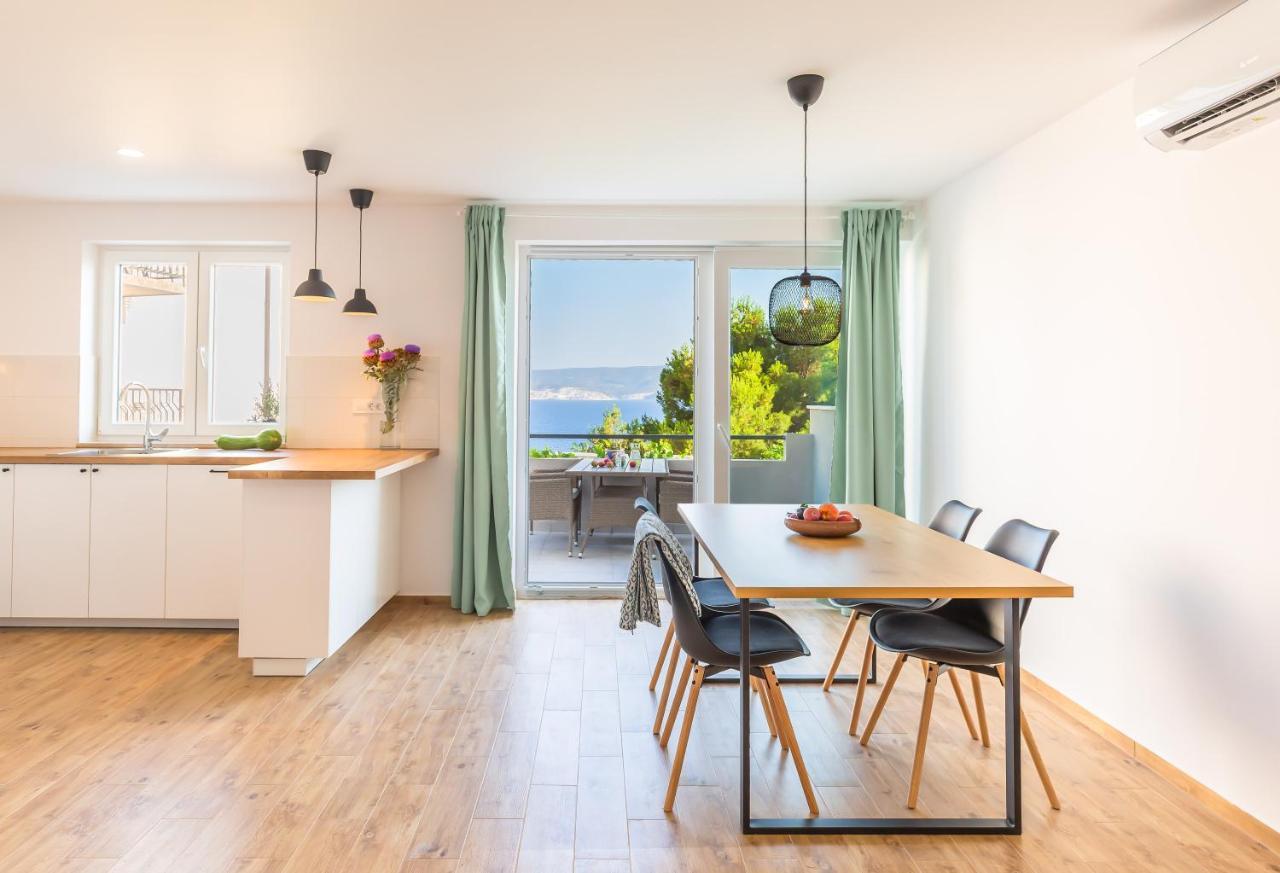 Adris Apartments Omiš Eksteriør bilde