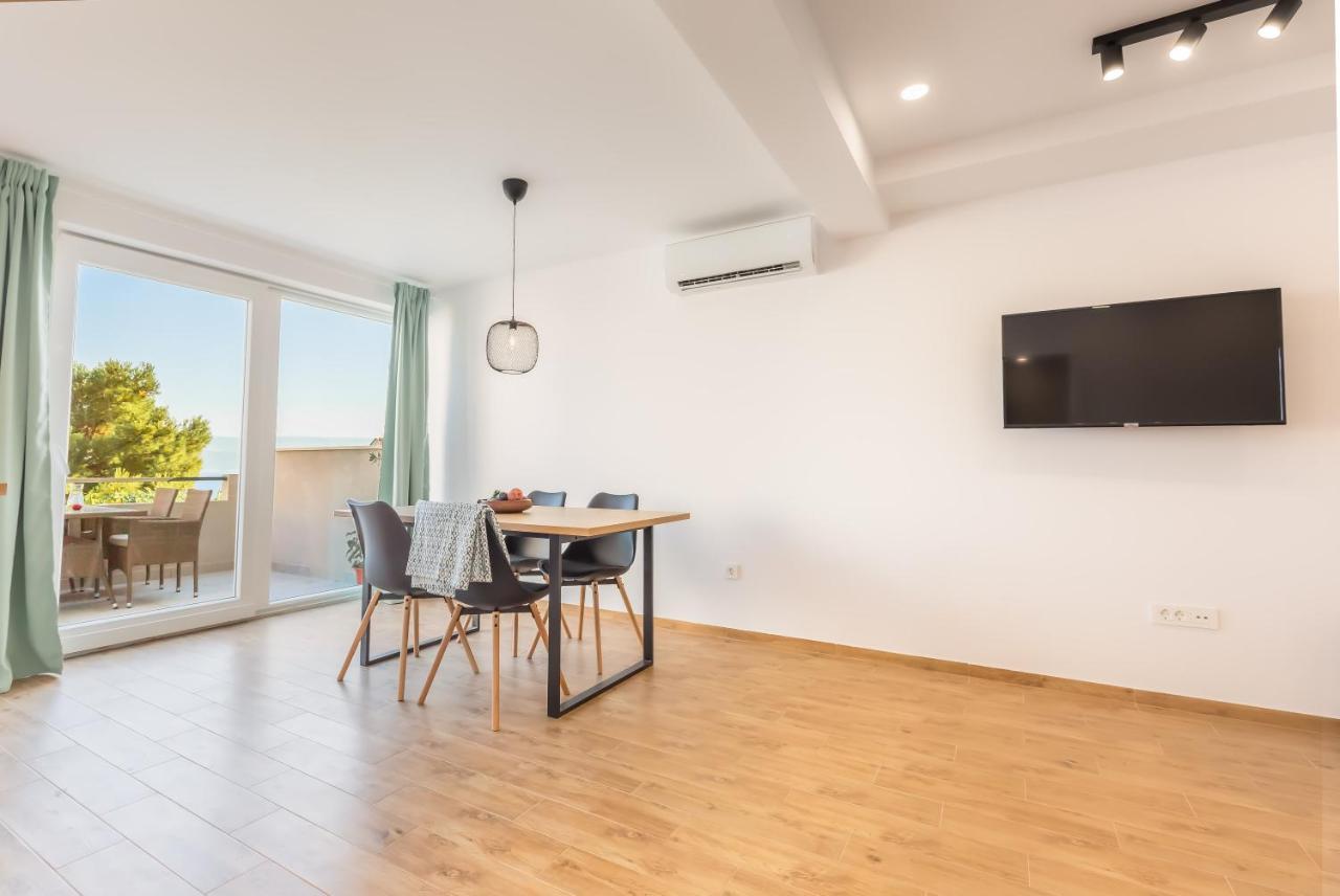 Adris Apartments Omiš Eksteriør bilde