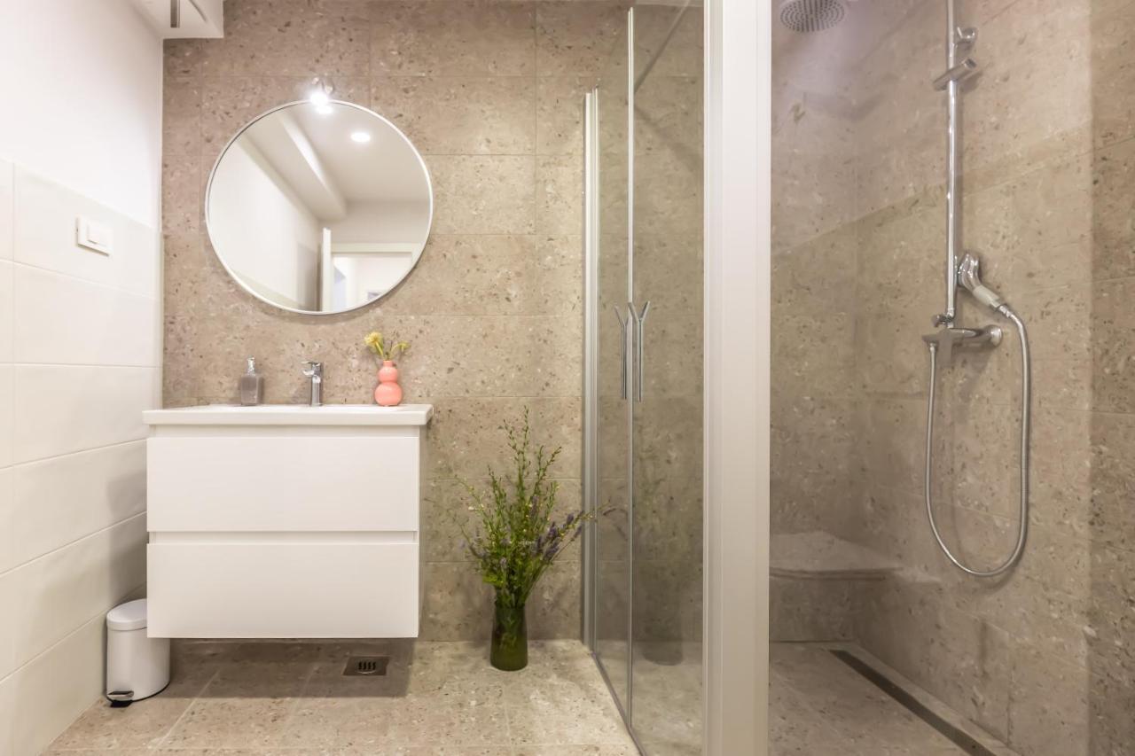 Adris Apartments Omiš Eksteriør bilde